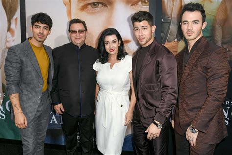 The Jonas Brothers' Parents Reveal Their Upcoming Christmas Plans