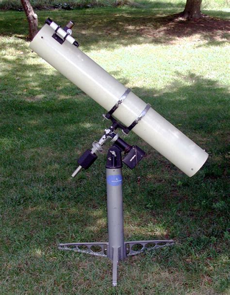 Anatomy of a Newtonian Reflector Telescope