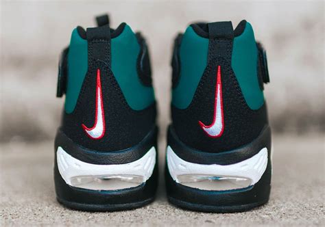 Nike Griffey Max 1 "Emerald" - 2016 Release | SneakerNews.com