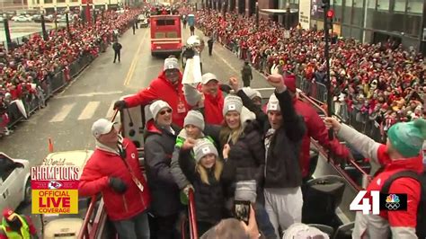 Chiefs DC Steve Spagnuolo celebrates with Lombardi Trophy