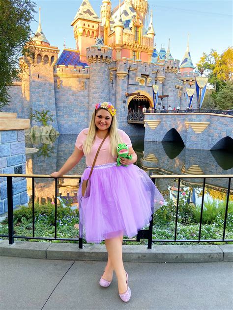 disney halloween costumes for women