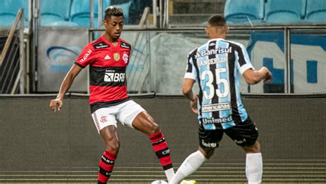 Flamengo Bruno Henrique Tem Les O Na Coxa Confirmada E Vira Desfalque