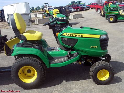 TractorData John Deere X750 Tractor Information