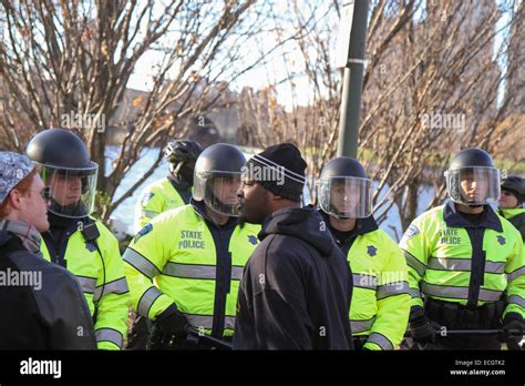 Boston Massachusetts Usa 13th December 2014 Protesters Confront