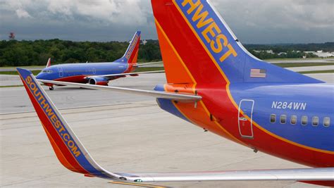 Southwest is returning two of AA's DCA slots to the FAA