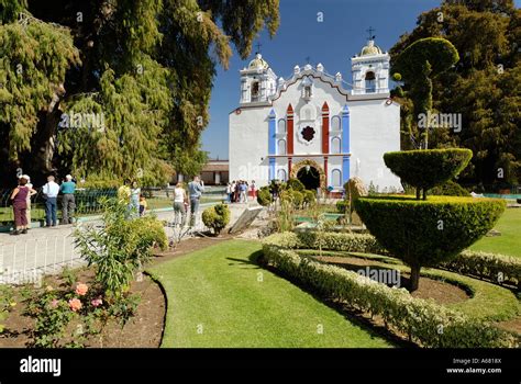 La iglesia al Arbol de Tule árbol del Tule Santa Maria del Tule