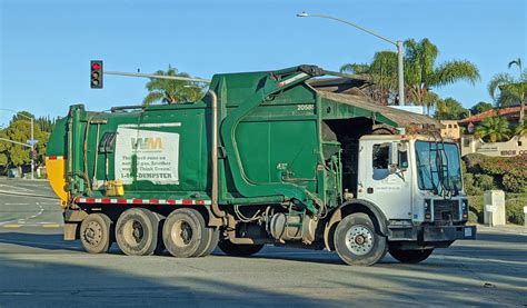 Wm Garbage Truck David Valenzuela Flickr