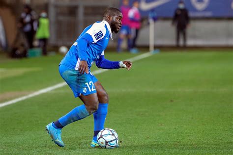 Football Ligue 2 Moussa Djitté Le Sauveur Florian Michel Un Peu