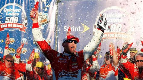 Kevin Harvick Wins The 2014 Quicken Loans Race For Heroes 500 At