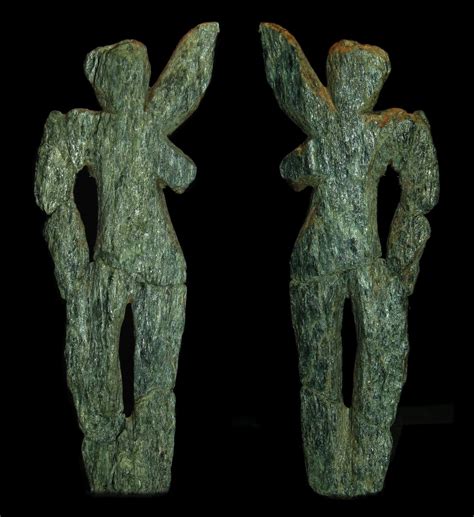 Green steatite female figurine "Venus of Polichinelle" from Balzi Rossi ...