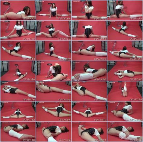 Flexible Girls Naked Gymnastics Show Acrobats Page