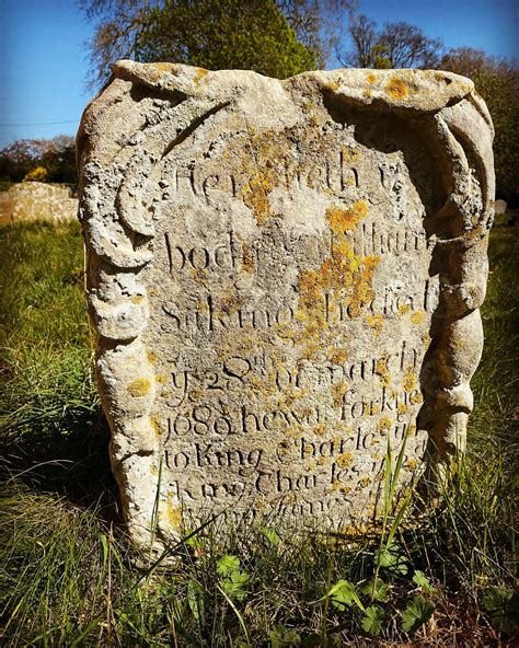 King von gravestone details reveal a touching tribute from his closest family 12