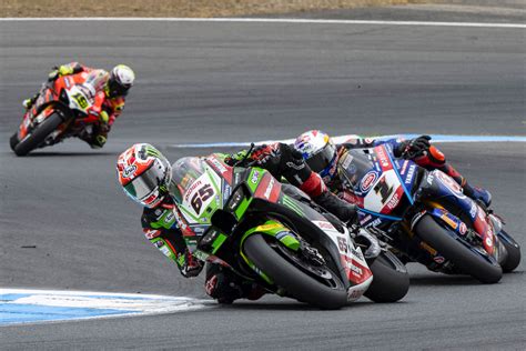 WSBK Rea en pole position à Estoril