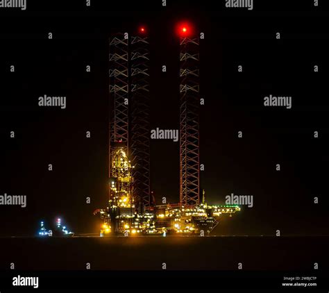 Noble Intrepid Jack Up Offshore Deep Water Oil Drilling Rig Being Towed