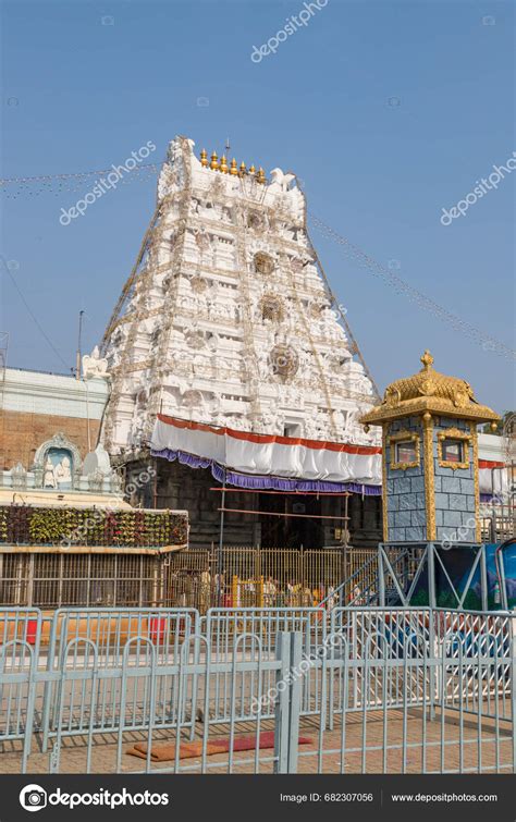 Tirupati Andhra Pradesh India March 2022 Devotee Visit Tirupati Balaji ...