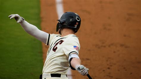 Nc State Baseball Tops Campbell 5 1 To Open Ncaa Tournament Regional