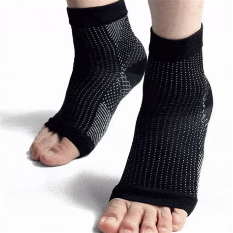 Neuropathy Compression Socks™ – nooro US