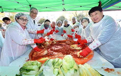 보도자료 부평1동 지역사회보장협 어려운 이웃에‘사랑의 김장김치 나눔행사 가져 내용 인천광역시 부평구청소통과 참여부평알림