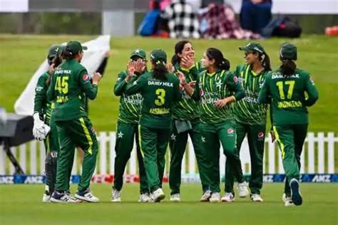 Pakistan Sri Lanka Battle For Women S Asia Cup Final On July 26