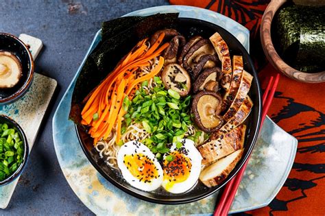 Ramen Suppe Rezept So bereiten Sie berühmte japanische Nudelsuppe zu