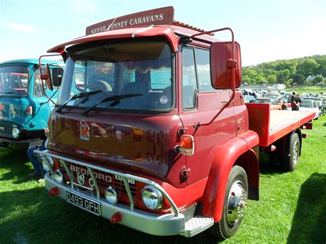 TV0496 Llandudno D493GFH 1988 Bedford TK Damian Sharples Flickr