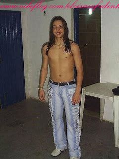 Foto Antiga De Wesley Safad O Cai Na Internet E Cantor Vira Alvo De