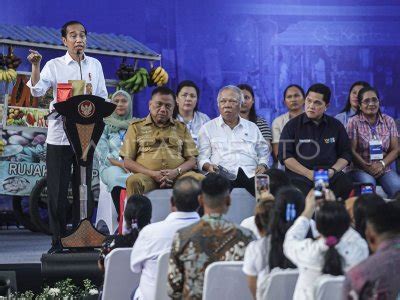 Presiden Bertemu Nasabah Pnm Mekaar Di Bitung Antara Foto