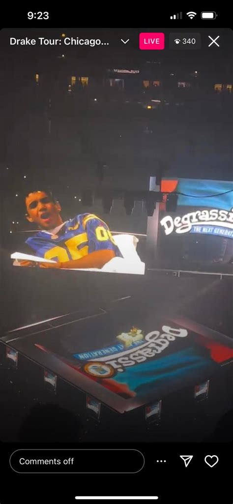 Drake played the Degrassi Intro during the intro to his Tour! : r/Degrassi