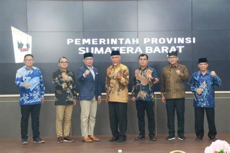 Jalin Kerja Sama Pemprov Sumbar Dan Pemprov Jabar Teken Tiga Mou