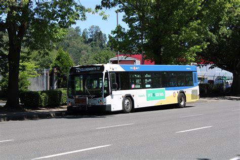 Trimet 2013 Gillig Brt 40 3130 Jackson Roberson Flickr