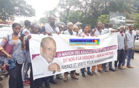 Conakry Manifestation Contre Le Meurtre De Mamoudou Barry En France