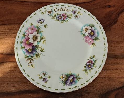 Royal Albert Flower Of The Month Series Plate Cosmos October Pink