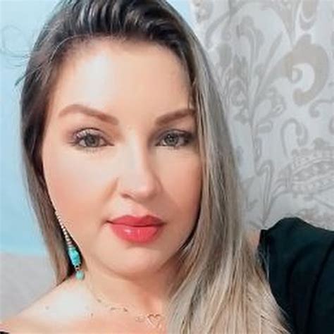 Viviane Pinheiro YouTube