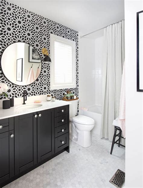 20 Gorgeous Black Vanity Ideas For A Stylishly Unique Bathroom