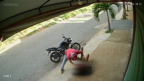 Homem Preso Suspeito De Agredir Mulheres E Roubar Celulares Em