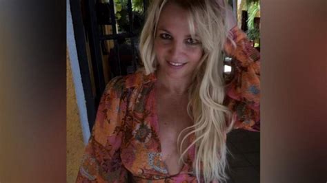 Britney Spears celebra un año libre con FOTOS extremas en Playa del Carmen