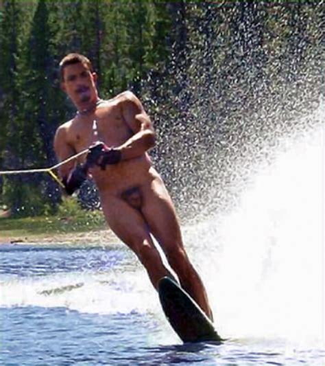 Men Naked Water Skiing Repicsx