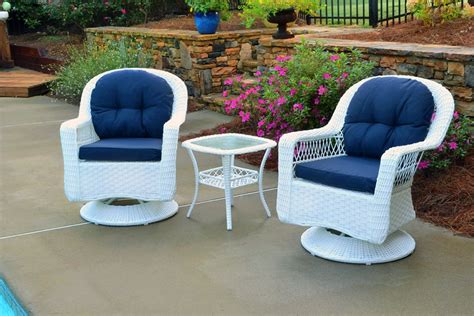 White Wicker Patio Furniture | 5 Best Deals