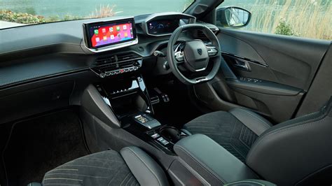 Peugeot 208 Interior Layout & Technology | Top Gear