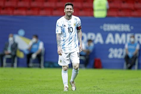 (Video) Lionel Messi misses an inexcusable scoring chance