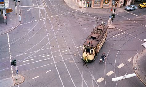 Stra Enbahn N Rnberg Eine Stra Enbahn Kreuzung Wie Im Bilderbuch