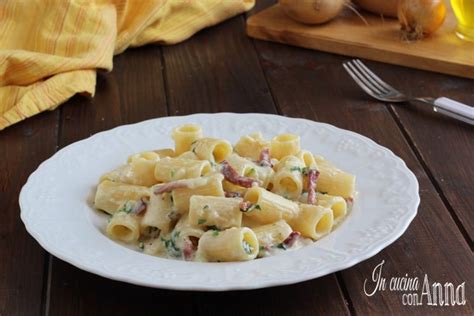 RIGATONI CON CREMA DI PATATE SPECK E RUCOLA Saporitissimi