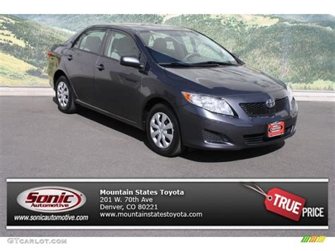 Magnetic Gray Metallic Toyota Corolla Le Photo