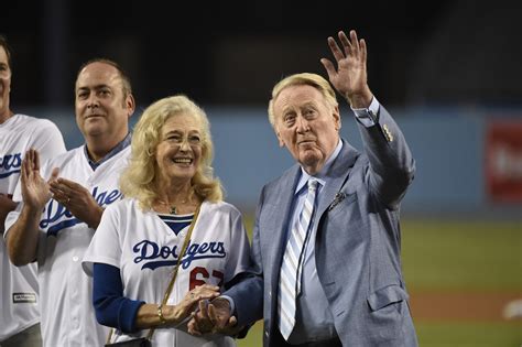 Dodgers News: Vin Scully Formally Decides Against Calling 2016