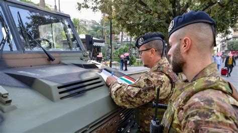 Strade Sicure Pattuglie Dell Esercito Al Cara Di Borgo Mezzanone