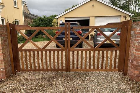 Bespoke Oak Gates The Wooden Workshop Bampton Devon