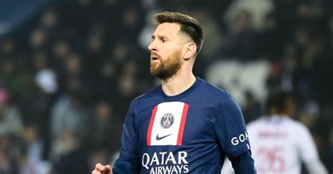 Un Média Français Lannonce Lionel Messi Va Quitter Le Psg à La Fin De