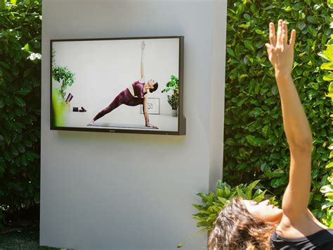 Sylvox Deck Pro Qled Smart Outdoor Tv Is Ip55 Waterproof And Has Built