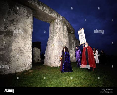 Stonehenge druids worship hi-res stock photography and images - Alamy