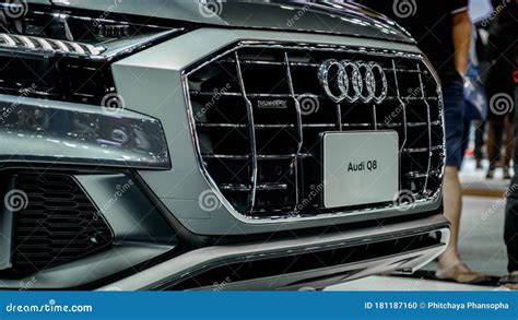 The Front Grilled Of Silver Audi Q8 55 Tfsi Quattro Showcase At